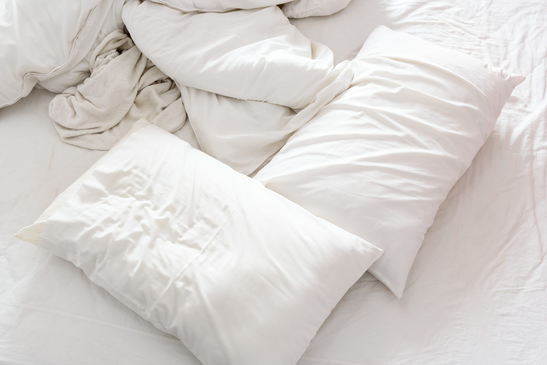 should you wash new pillows before use